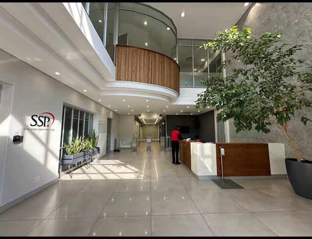 1,210M² OFFICE TO LET IN SANDTON CENTRAL